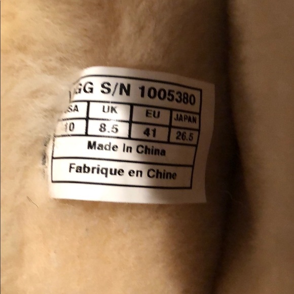 UGG tan women’s fur lined boots - final sale - Picture 6 of 13